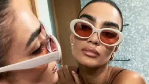 5 صيحات رائجة للنظارات الشمسية تزين صيف 2026