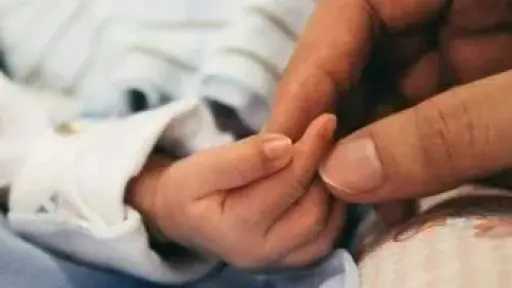 تزايد الأمومة المتأخرة.. ظاهرة متنامية تتطلب الوعي الطبي والمجتمعي