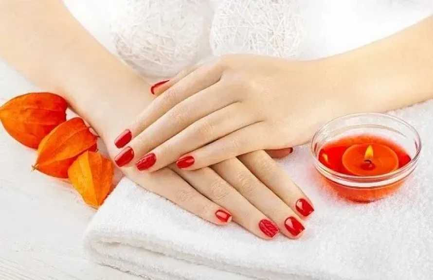وصفات طبيعية لتعزيز صحة الأظافر