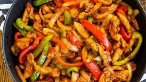 بطعم المحلات.. طريقة سهلة لتحضير شاورما الفراخ في المنزل