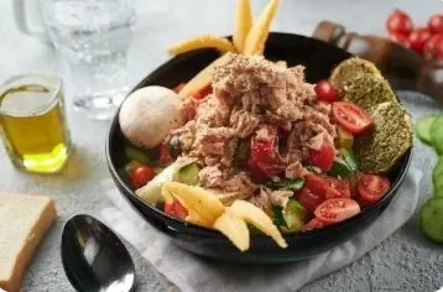 سلطة التونة