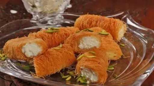 أصابع الكنافة الذهبية.. كل ما تحتاجه لتحضيرها في المنزل بسهولة