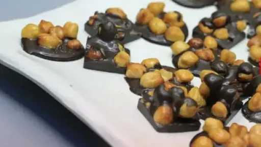 كرات الحمص بالشوكولاتة.. وجبة خفيفة وصحية تمنحك الشبع