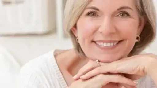 مكملات غذائية ضرورية للحفاظ على صحة المرأة في مراحل الحياة المختلفة