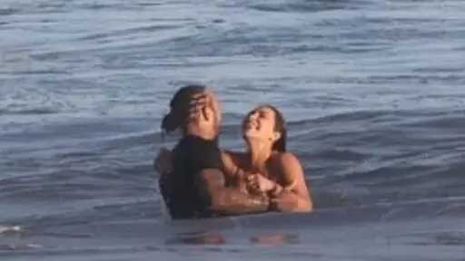 كيم كارداشيان ولويس هاميلتون يستعرضان مهارات ركوب الأمواج ويشعلان مواقع التواصل