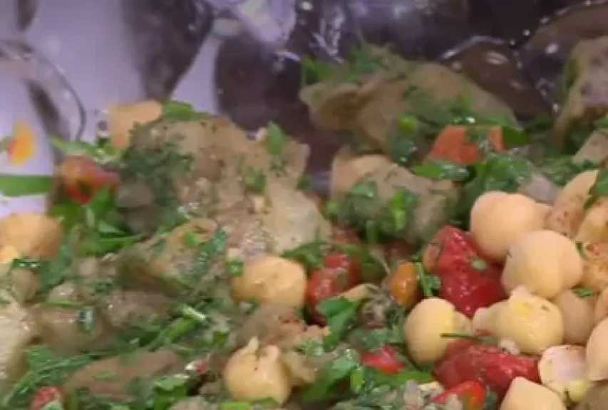 طريقة بسيطة لتحضير باذنجان بالفلفل المشوي في المنزل