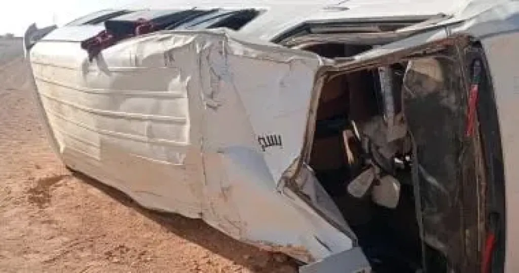 انقلاب سيارة ميكروباص