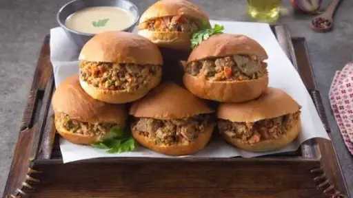 سر برجر شاورما اللحم المميز كما في المطاعم ومكوناته الأساسية