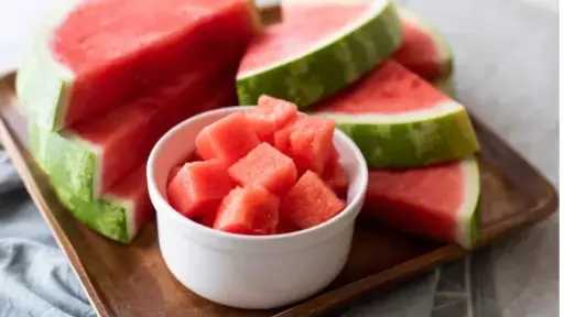 كيف تختار البطيخ الناضج وتتجنب الفاسد؟