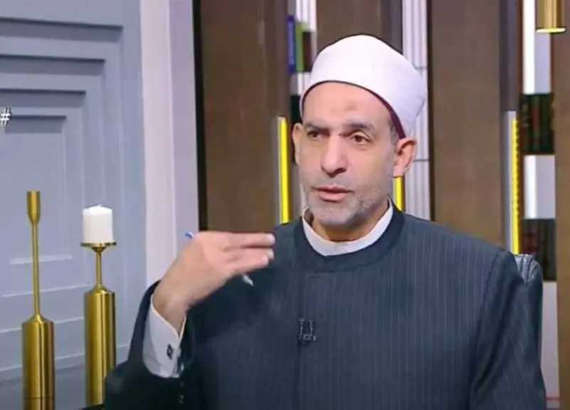 الإفتاء: لا يجوز منع الزوجة من خدمة والديها المريضين