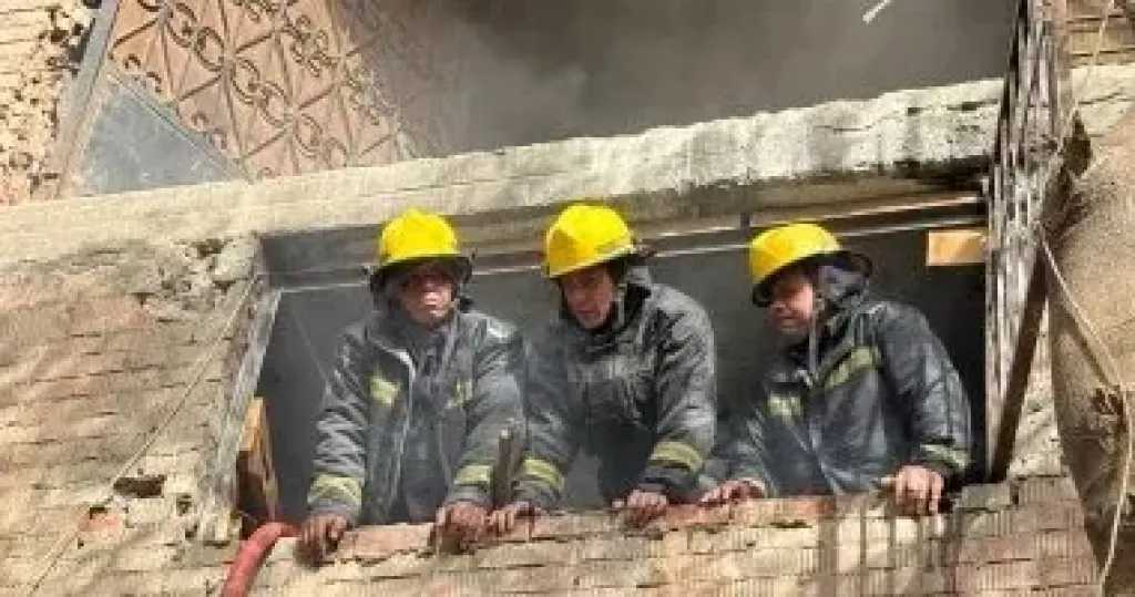 ضبط سائق توك توك أشعل النار في شقة شقيقته ببولاق الدكرور بسبب خلاف مالي