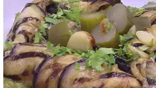 رول الباذنجان المشوي.. وصفة مميزة بطعم شهي يمكن تحضيرها بسهولة