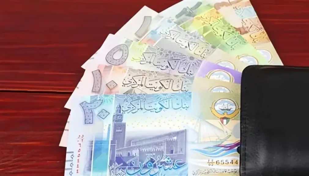 سعر الدينار الكويتي اليوم أمام الجنيه المصري بالبنوك