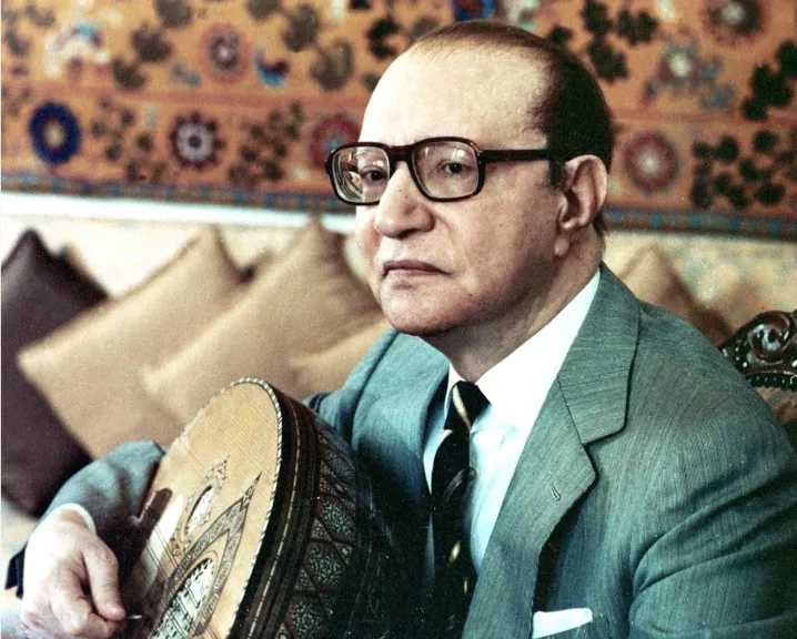 سر كلمة ”ممنون” في حياة محمد عبدالوهاب: لماذا كان يخشى موسيقار الأجيال زواره؟