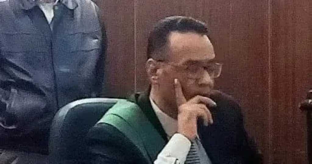 جنايات سوهاج تقضي بالسجن 15 عاماً لحلاق أدين بهتك عرض طفلة