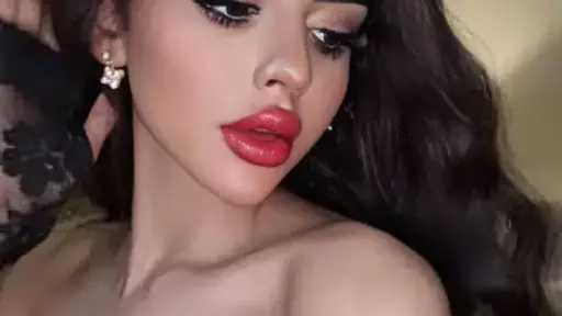 حقيقة تقليد لجين حسن لملكة كابلي في فيديو الأظافر | هل فقدت لجين هويتها؟