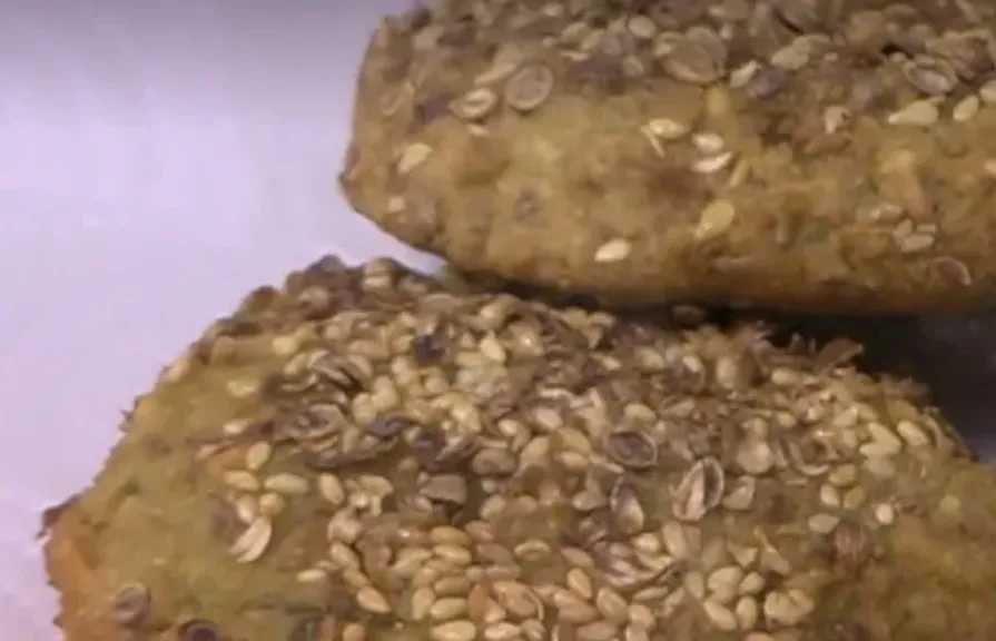 وصفة مبتكرة.. طعمية بالجبنة الكريمي لإفطار شهي يوم الجمعة