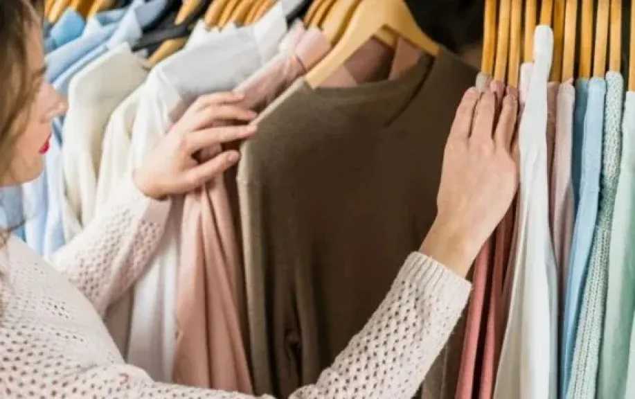 لربات البيوت.. التخزين السليم للملابس يحافظ على مظهرها ويطيل عمرها