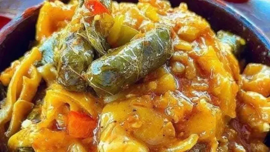 طاجن ورق العنب بالكوارع