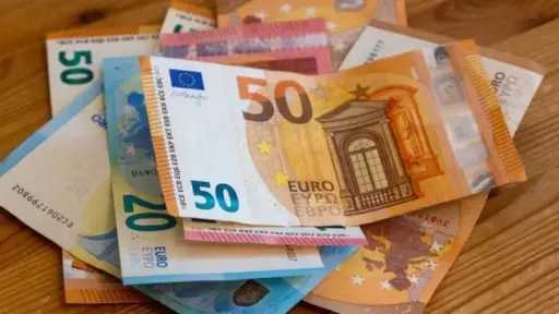 تراجع سعر اليورو أمام الجنيه المصري: تحليل شامل
