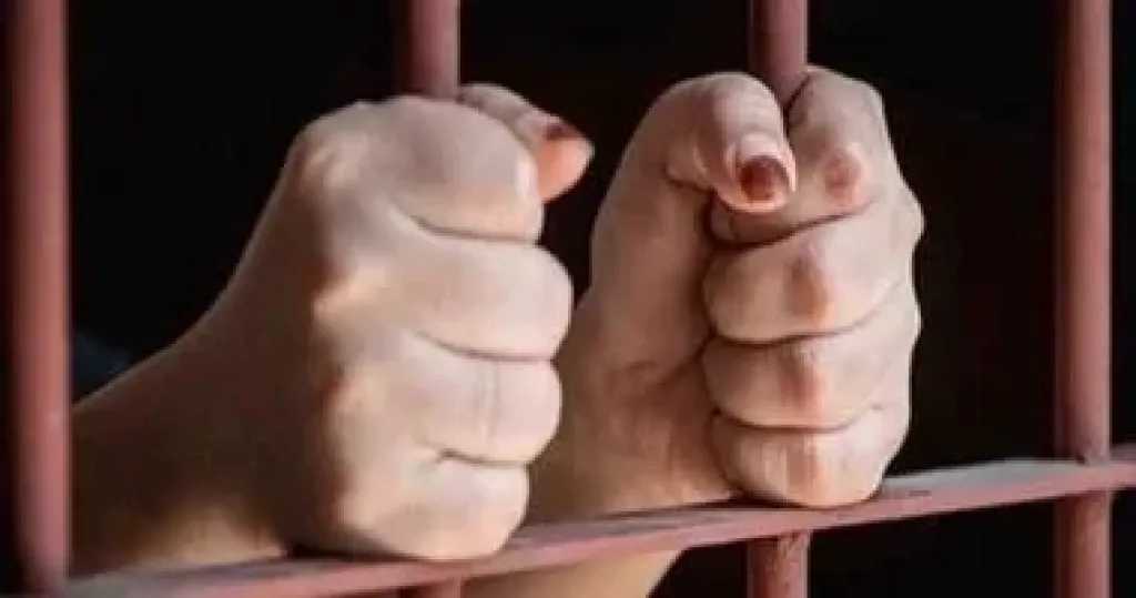 جنايات جنوب سيناء تؤجل الحكم في قضية موظفة متهمة بالاحتيال والتزوير إلى يوليو المقبل