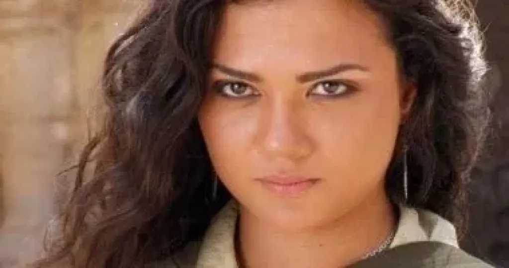 اليوم.. فرح يوسف تتلقى عزاء والدتها في جامع عمر مكرم