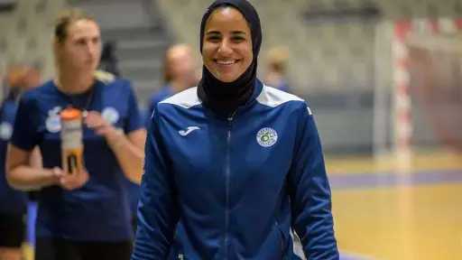 مي جمعة تتوج بجائزة أفضل حارس مرمى في الدوري البولندي لكرة اليد... مي جمعة تتوج بجائزة أفضل حارس مرمى في الدوري البولندي لكرة اليد للسيدات