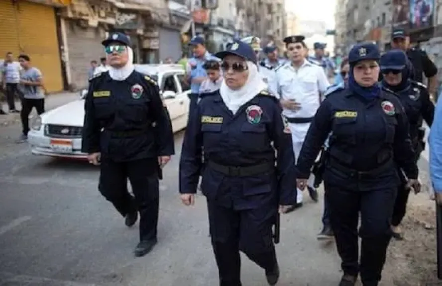 الشرطة النسائية 