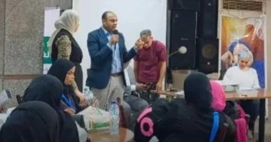 الأقصر.. وكيل وزارة العمل يستجيب لطلب فتاة من ذوي الهمم ويوجّه بتوفير فرصة عمل لها