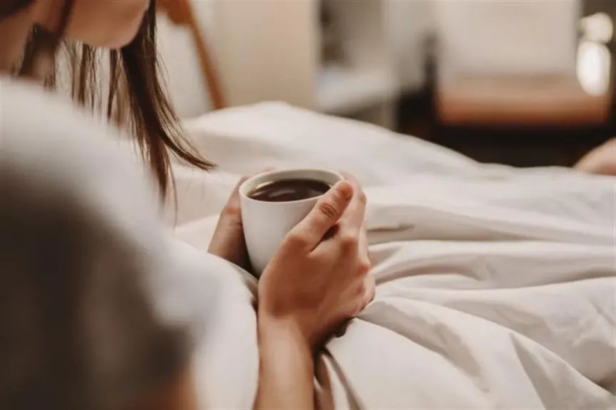 أطعمة تساعد على النوم