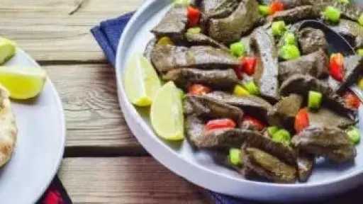 الكبدة بالسمن البلدي ودبس الرمان.. وصفة تفوح بعبق التراث وتكتمل بنكهة عصرية الكبدة بالسمن البلدي ودبس الرمان.. وصفة تفوح بعبق التراث وتكتمل بنكهة عصرية