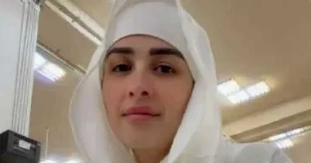 ياسمين عبدالعزيز تؤدي مناسك الحج وتوجه رسالة مؤثرة لجمهورها