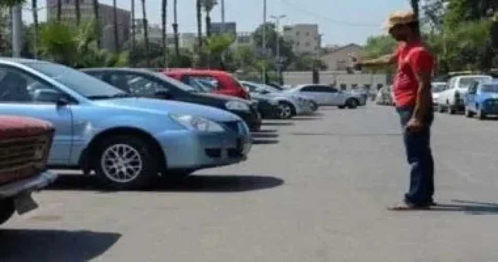 بعد منشور سيدة.. الداخلية تنهي الجدل حول حادثة ”منادي السيارات” بالسيدة زينب