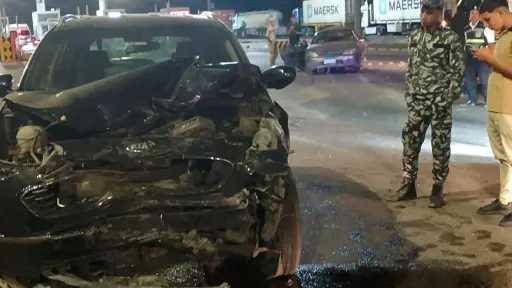 مصرع محامٍ وزوجته وشقيقته في حادث مأساوي بطريق الإسماعيلية الصحراوي