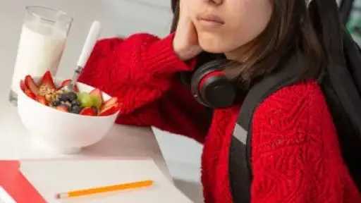 النظام الغذائي المثالي للثانوية العامة.. أطعمة تعزز التركيز والطاقة في أجواء الصيف النظام الغذائي المثالي للثانوية العامة.. أطعمة تعزز التركيز والطاقة في أجواء الصيف