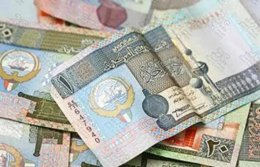 سعر الدينار الكويتي اليوم أمام الجنيه المصري.. استقرار نسبي وترقب لتحركات سوق العملات