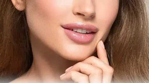 علاج اسمرار الشفاه بوصفات طبيعية وآمنة علاج اسمرار الشفاه بوصفات طبيعية وآمنة