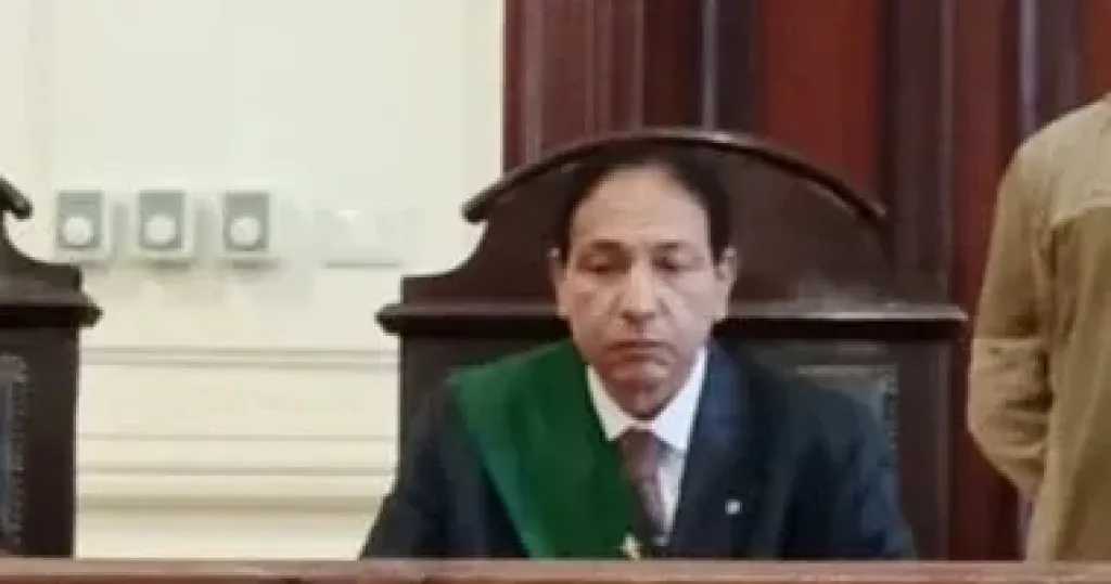 الحكم بالمؤبد على متهم في قضية قتل وابتزاز زوجة المجني عليه بالإسكندرية