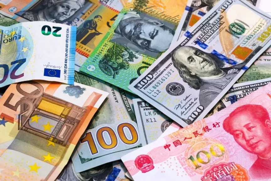 هدوء يسيطر على سوق الصرف.. أسعار العملات الأجنبية والعربية تستقر أمام الجنيه المصري اليوم
