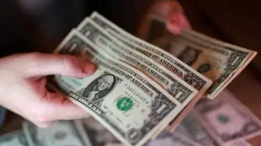 الدولار يحافظ على استقراره أمام الجنيه المصري.. ماذا تكشف أسعار بداية تعاملات الخميس؟
