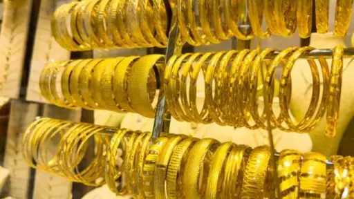 هبوط الذهب يثير التساؤلات.. عيار 24 يتراجع إلى 6451 جنيهًا وسط ضغوط عالمية قوية
