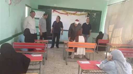 طلاب الثانوية الأزهرية بجنوب سيناء يؤدون امتحان اللغة الإنجليزية.. 295 طالبًا داخل 8 لجان