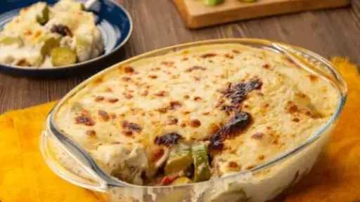 بطعم كريمي لا يُقاوم.. طريقة عمل الكوسة بالبشاميل بخطوات سهلة في المنزل بطعم كريمي لا يُقاوم.. طريقة عمل الكوسة بالبشاميل بخطوات سهلة في المنزل