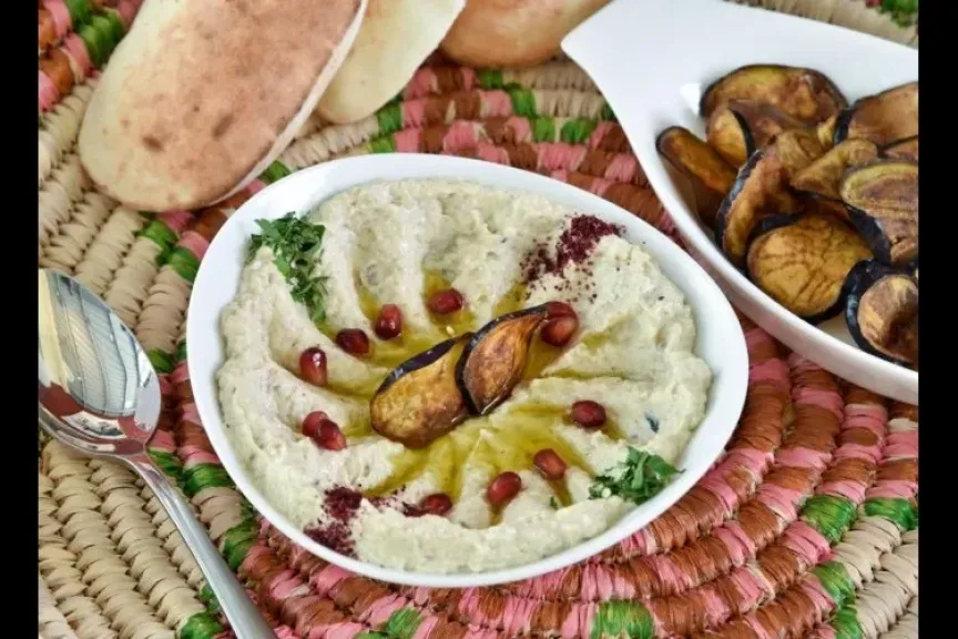 البابا غنوج المدخن