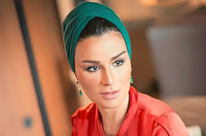 الشيخة موزا بنت ناصر زوجة الشيخ حمد بن خليفة