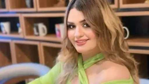 نقابة المهن الموسيقية تلغي إيقاف المطربة الشعبية لارا حجازي