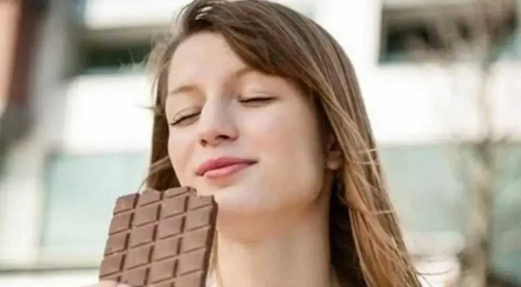 هل تعزز رائحة الشوكولاتة أداء التمارين الرياضية؟ دراسة تكشف تأثيرًا غير متوقع