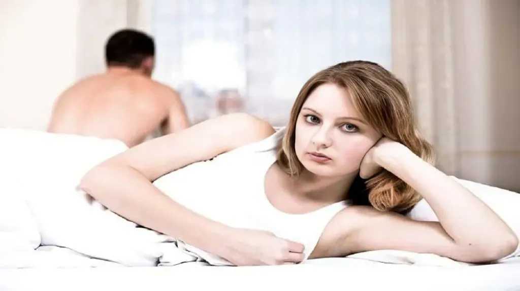 أشعر برغبة جنسية يومية وزوجي مبيقدرش.. كيف نتعامل مع اختلاف الرغبة بين الزوجين؟