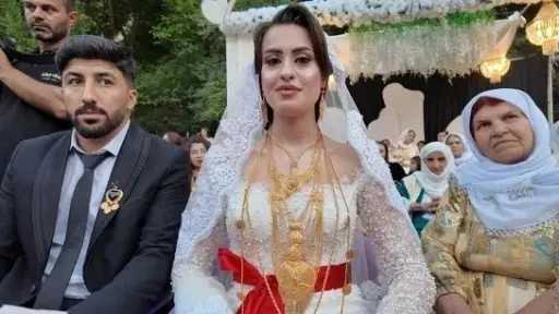 حفل زفاف فاخر في تركيا يجمع هدايا بأكثر من 6 ملايين ليرة... حفل زفاف فاخر في تركيا يجمع هدايا بأكثر من 6 ملايين ليرة ويستمر يومين