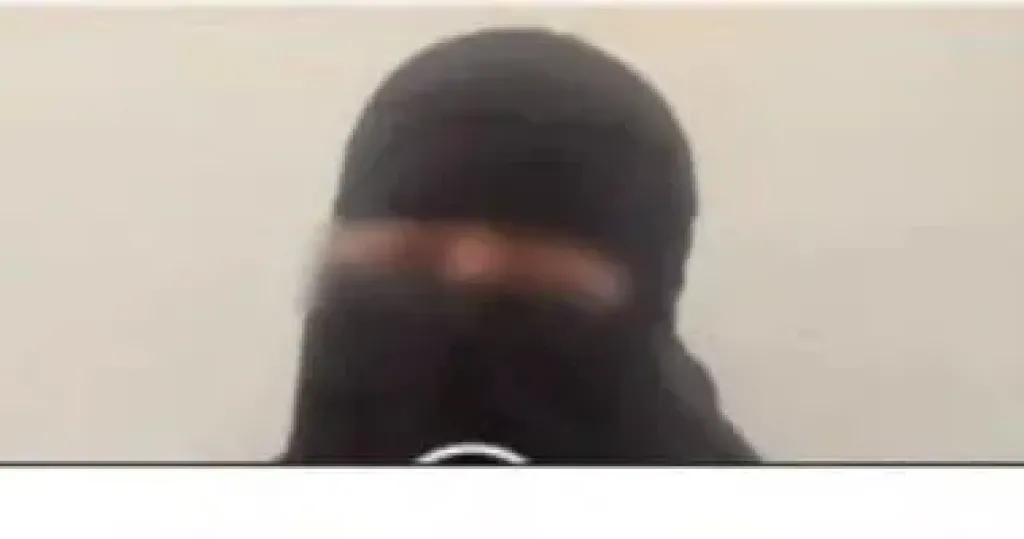 صاحبة الفيديو